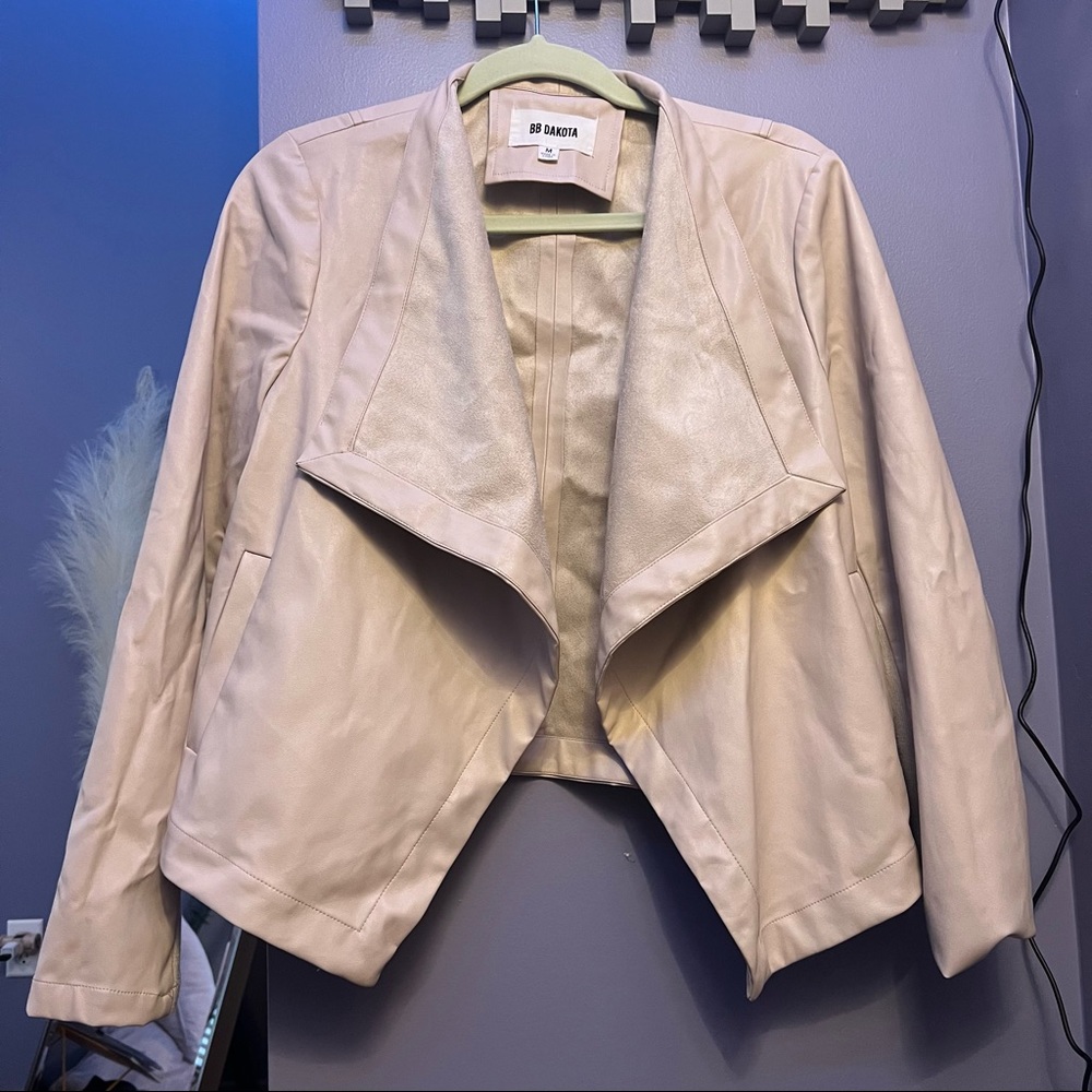 NEW never worn Cute lil jacket size S-M